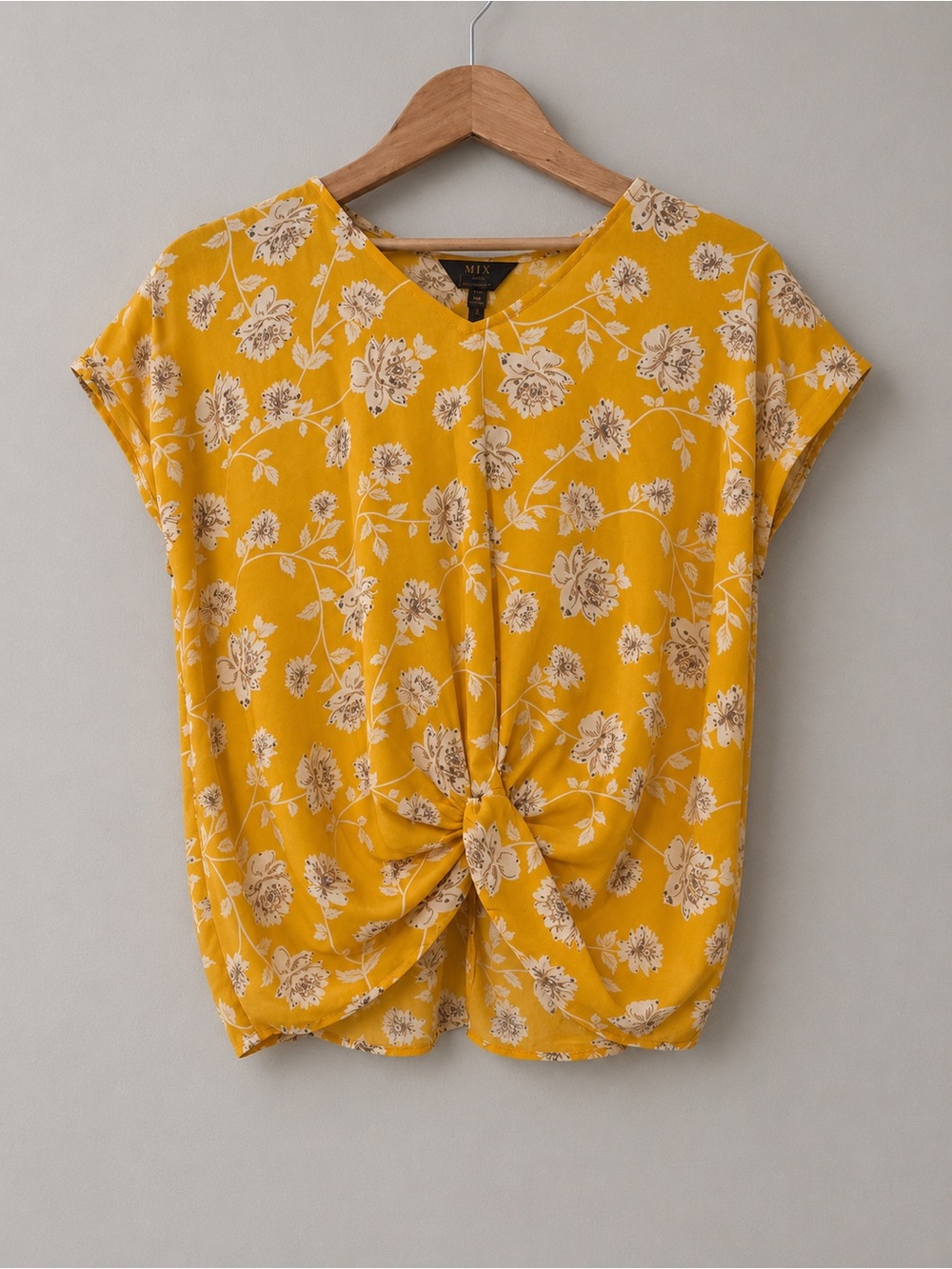 NWT Mix By 41 Hawthorn Yellow Floral Twist Front Blouse Top Women’s M